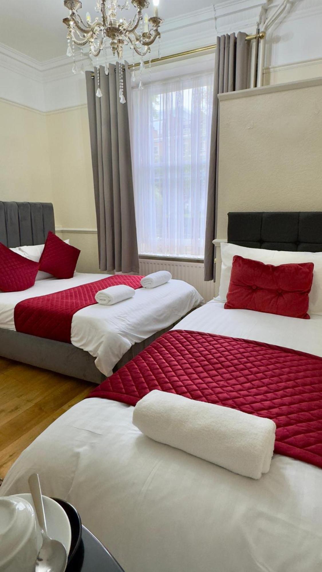 Classic Hyde Park Hotel Лондон Екстер'єр фото