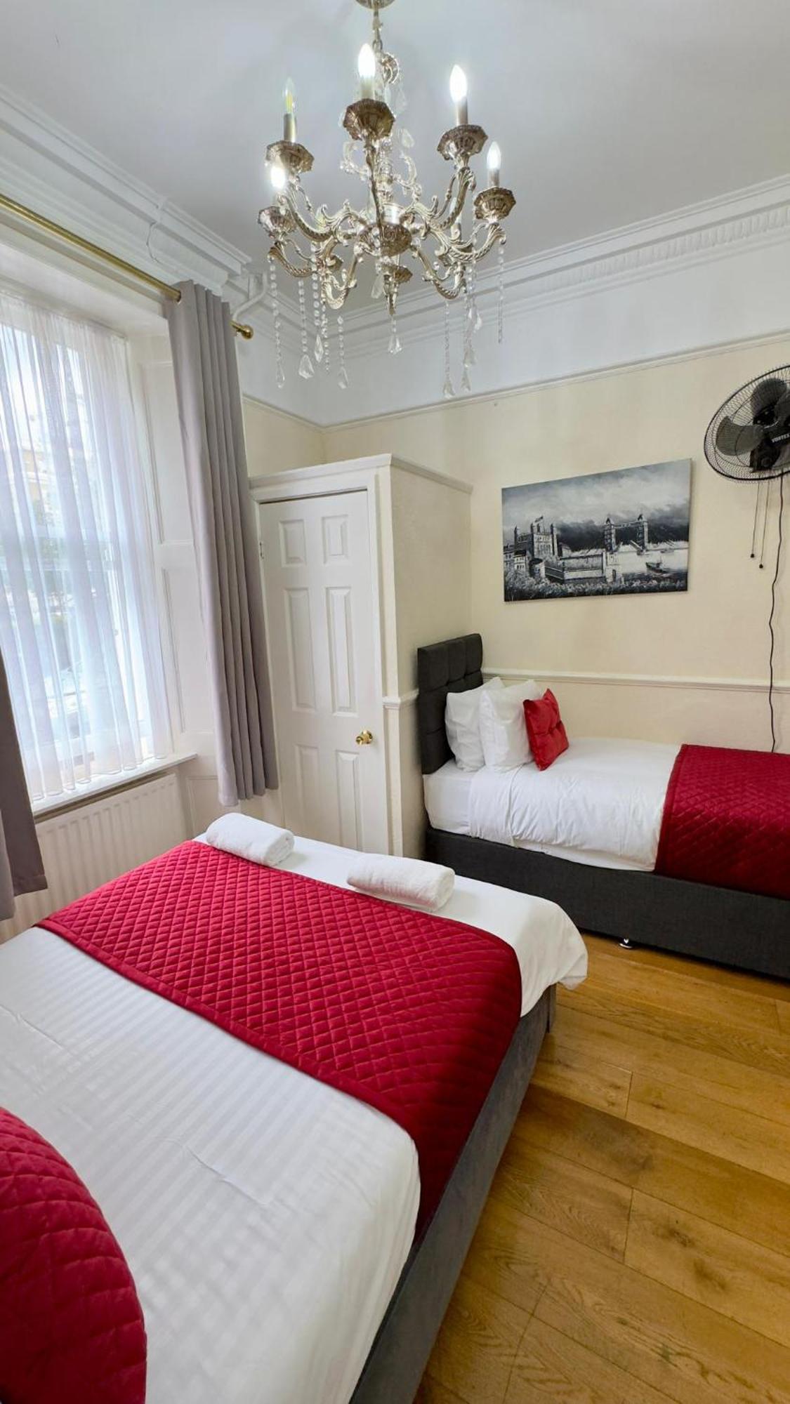 Classic Hyde Park Hotel Лондон Екстер'єр фото