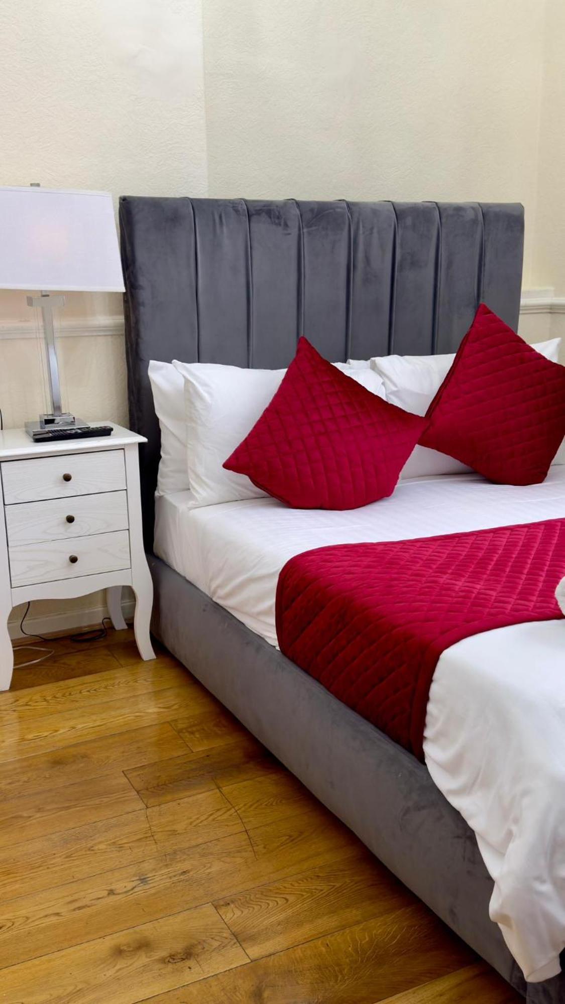 Classic Hyde Park Hotel Лондон Екстер'єр фото