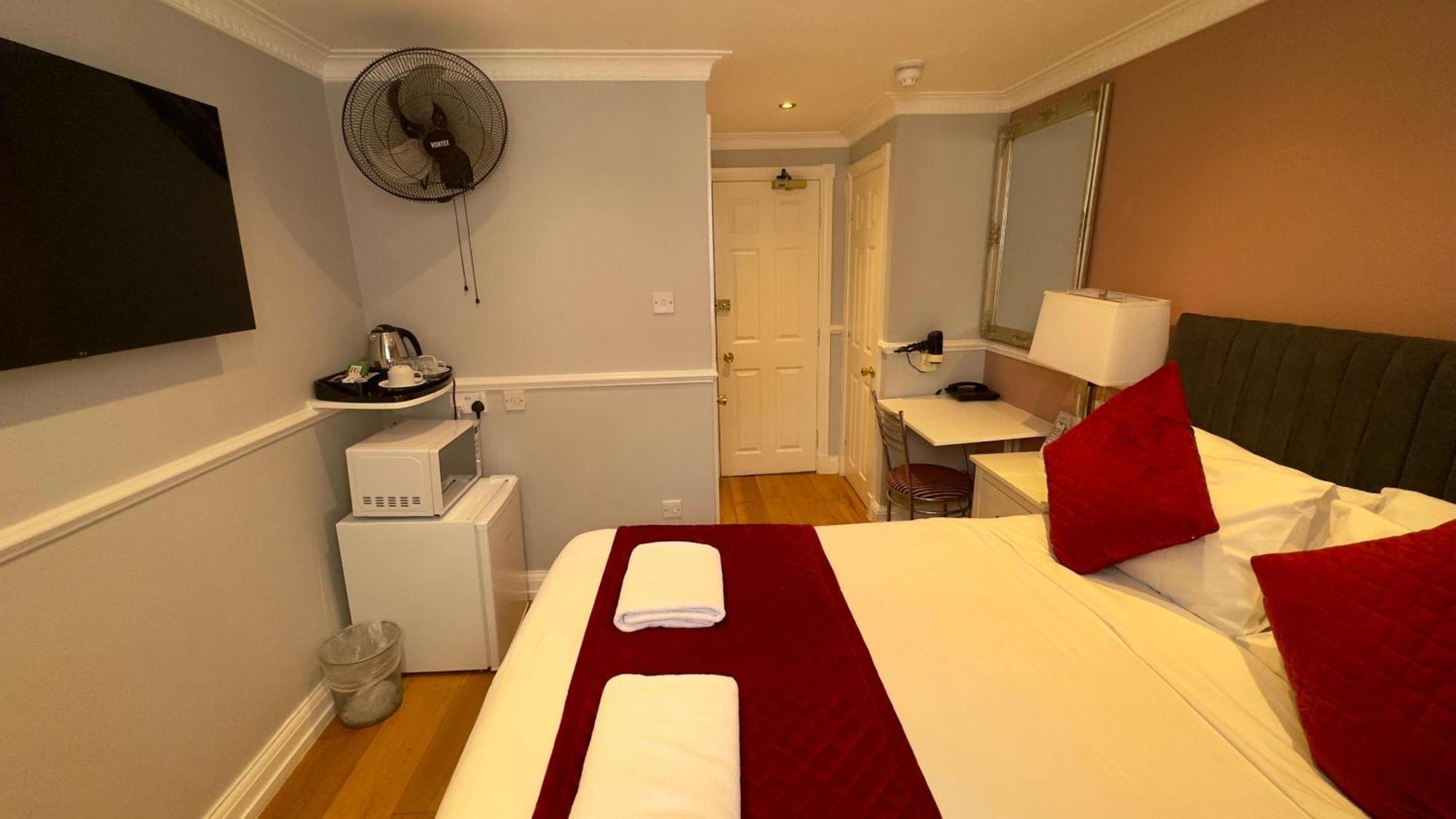 Classic Hyde Park Hotel Лондон Екстер'єр фото