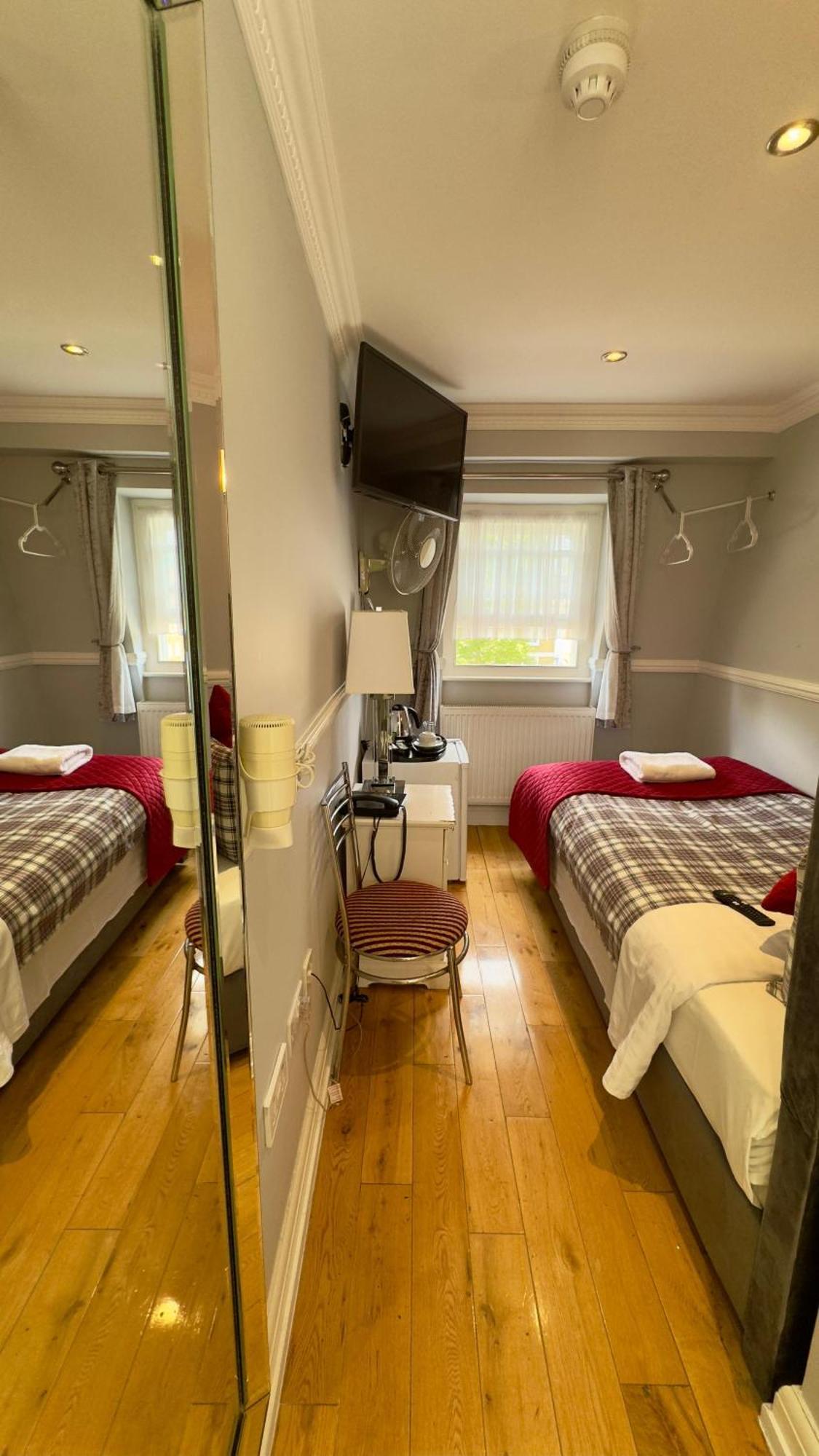 Classic Hyde Park Hotel Лондон Екстер'єр фото