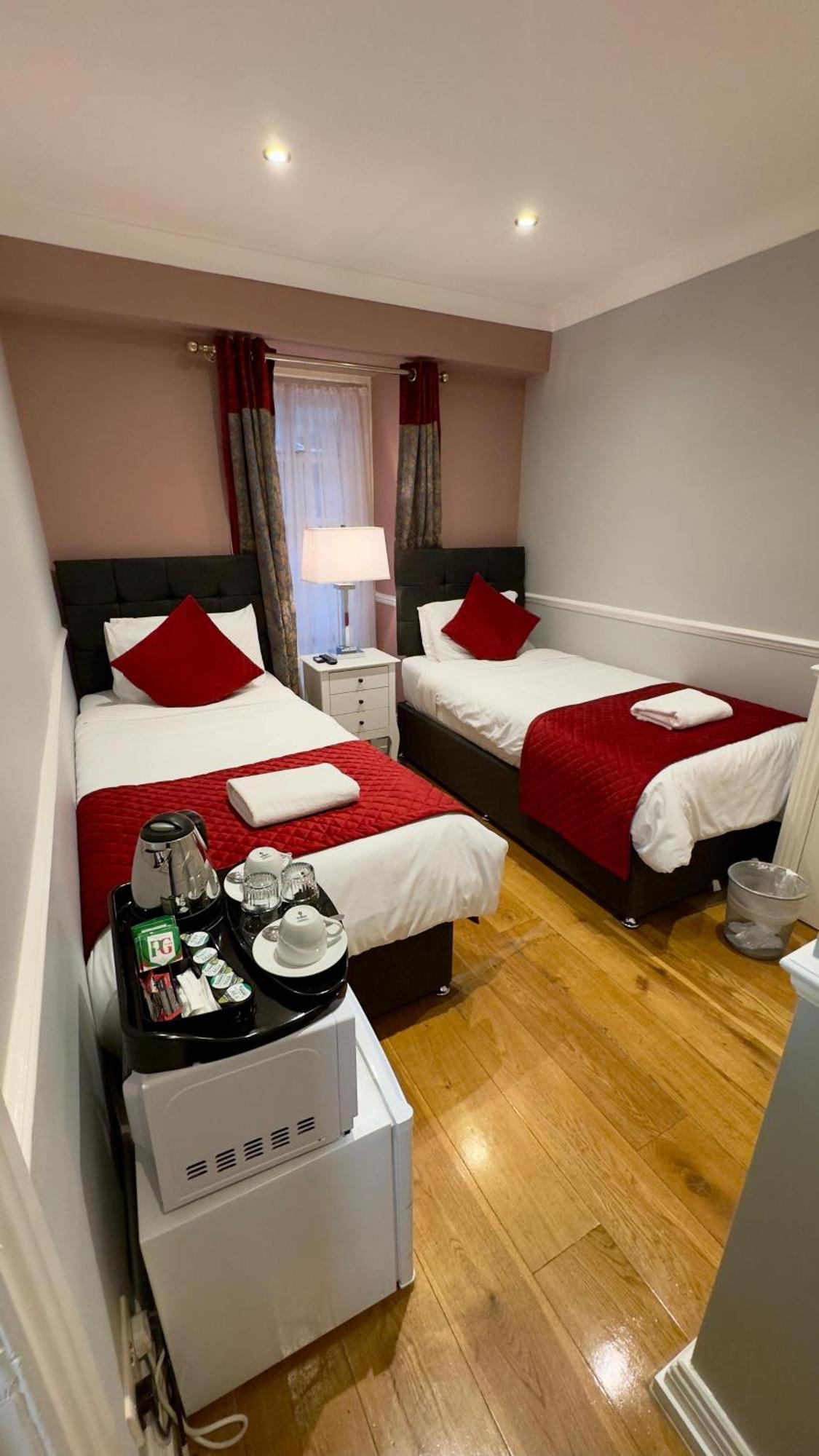 Classic Hyde Park Hotel Лондон Екстер'єр фото