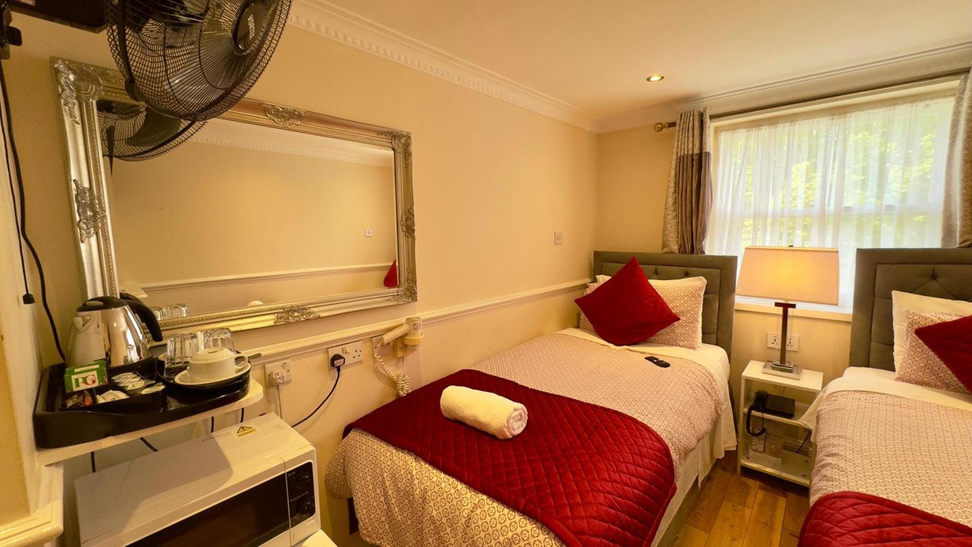 Classic Hyde Park Hotel Лондон Екстер'єр фото
