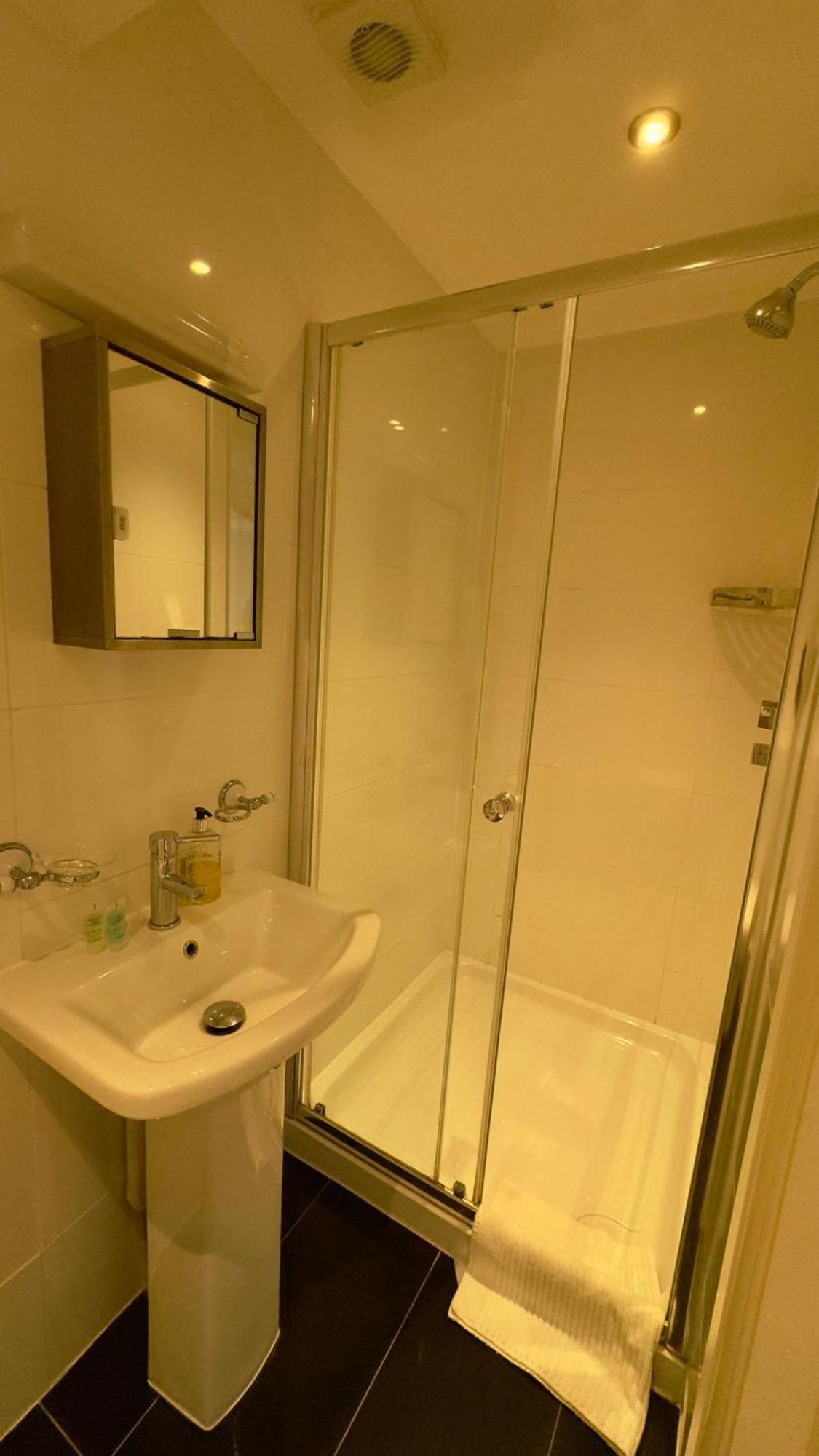 Classic Hyde Park Hotel Лондон Екстер'єр фото