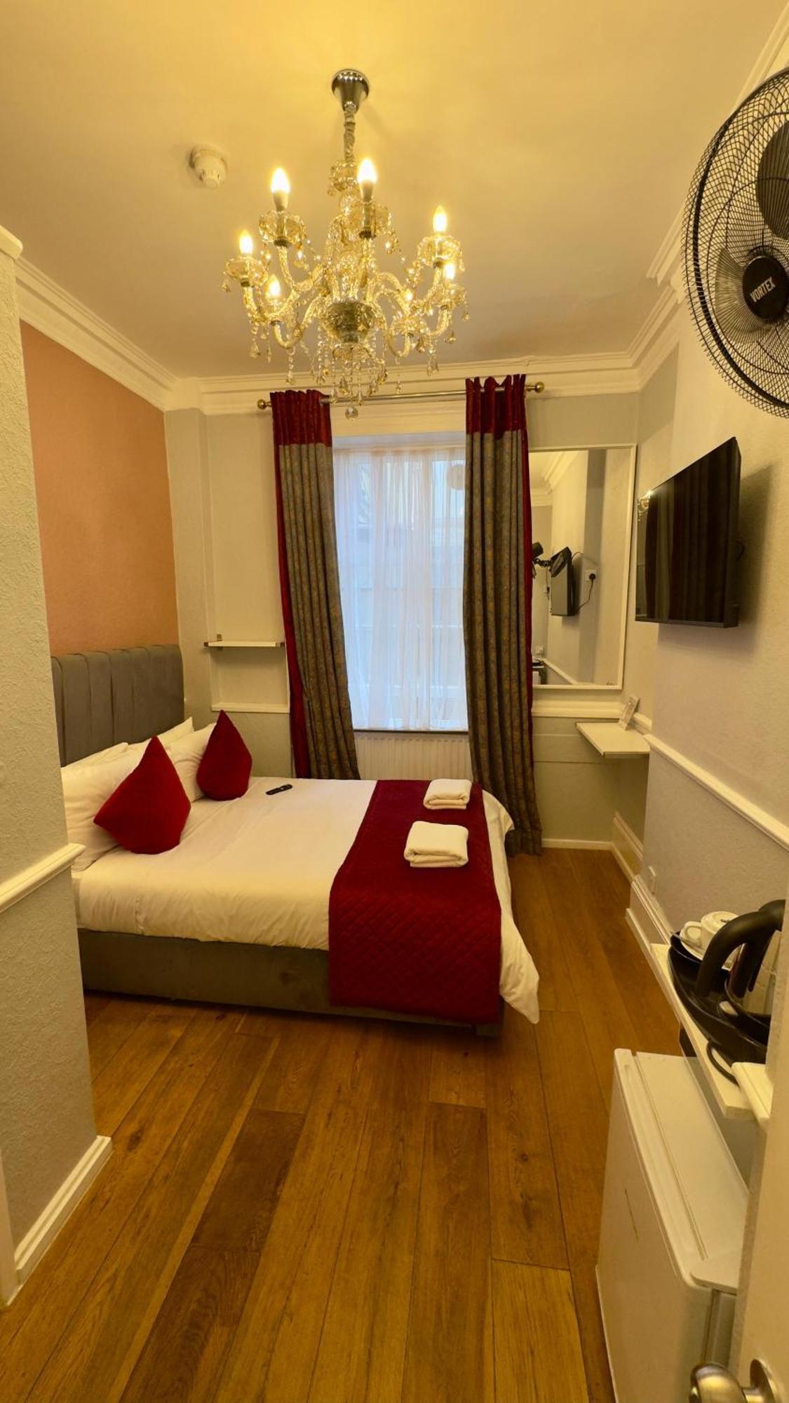 Classic Hyde Park Hotel Лондон Екстер'єр фото